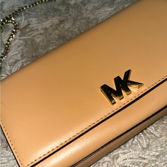 Michael Kors tan crossbody - Picture 2 of 5